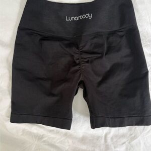Women's Black Seamless Athletic Bike Shorts NWOT